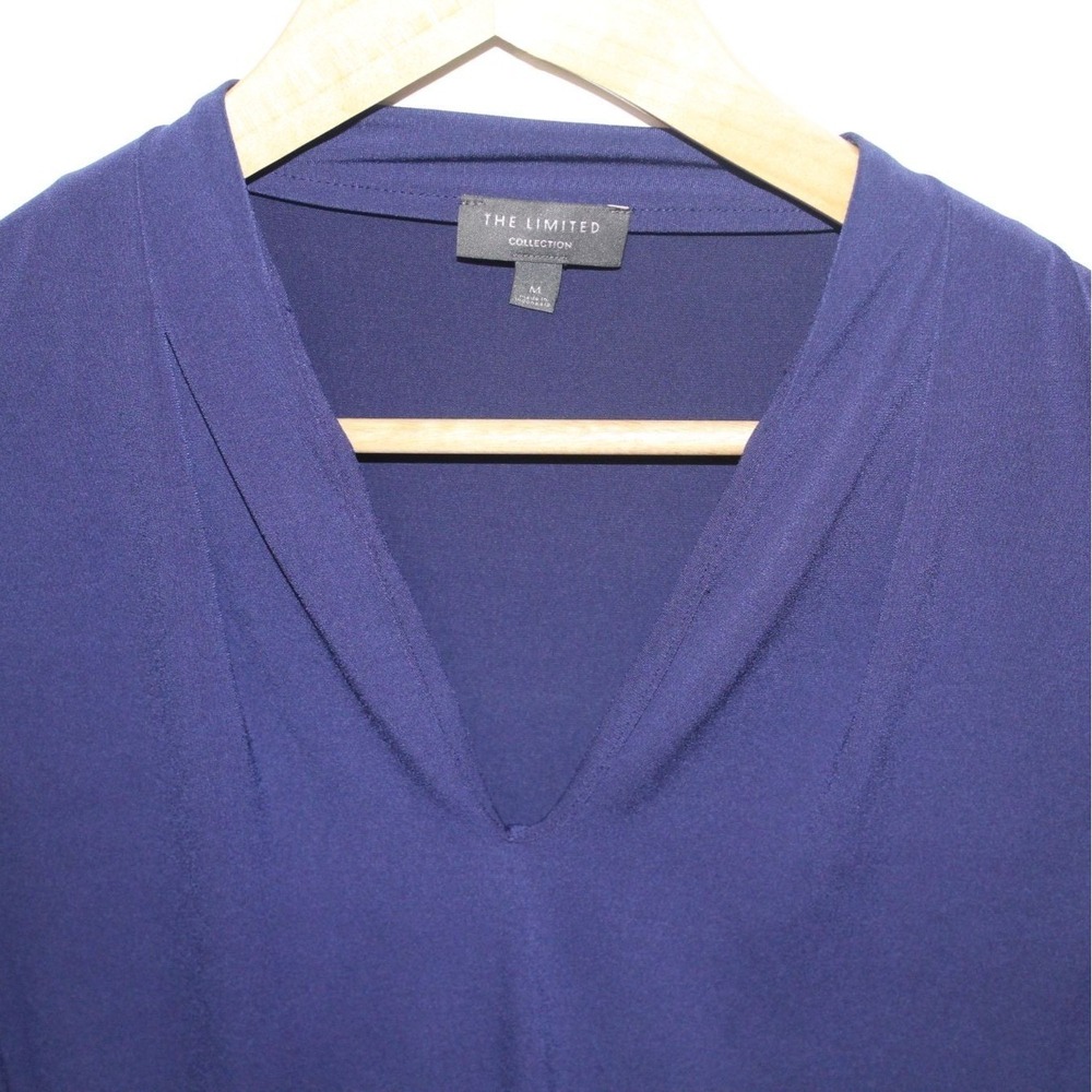The Limited Women's V-neck Navy Blue Tank Blouse Size Medium‎